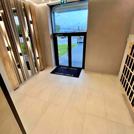 Quiet Deluxe Coresi - Free Parking Appartement *