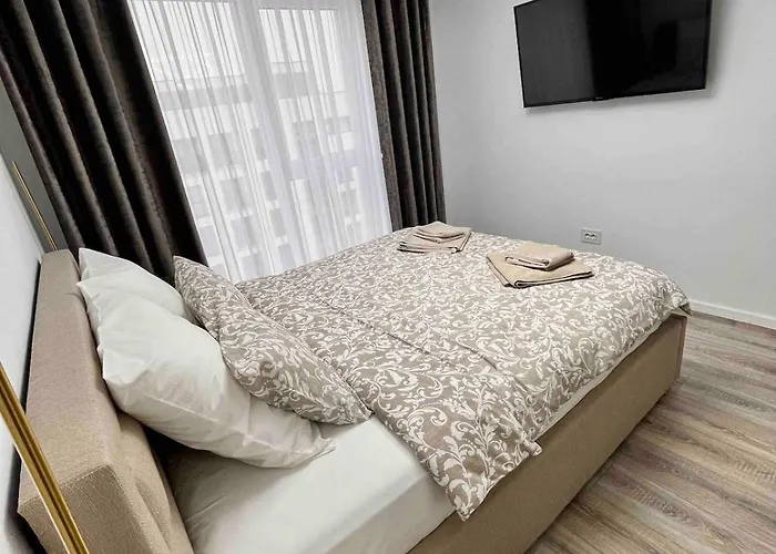 Appartement Quiet Deluxe Coresi - Free Parking *